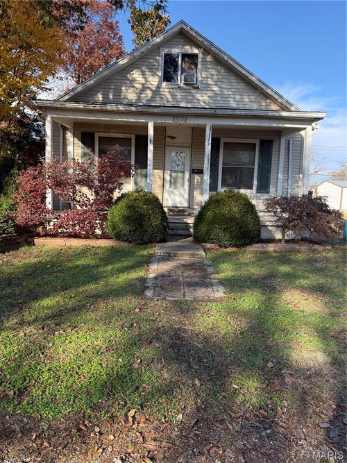 1371 Washington St, Carlyle, IL, 62231-1738 | Card Image