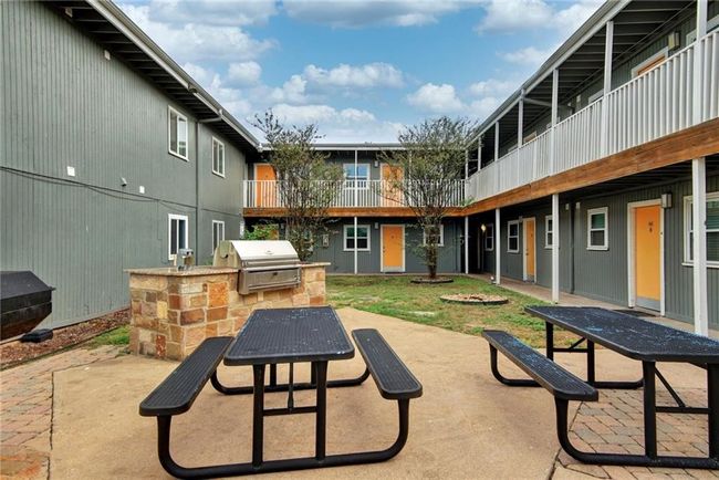APT-228 - 2401 Manor Rd, Condo with 1 bedrooms, 1 bathrooms and null parking in Austin TX | Image 6