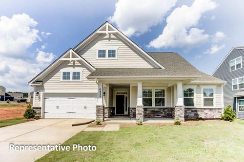 82-3025 Cedar Falls Dr, Waxhaw, NC, 28173-8005 | Card Image
