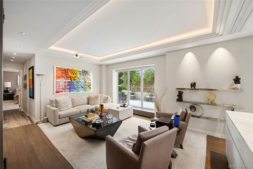 apt-14r-2 5th Ave, New York, NY, 10011-8840 | Card Image