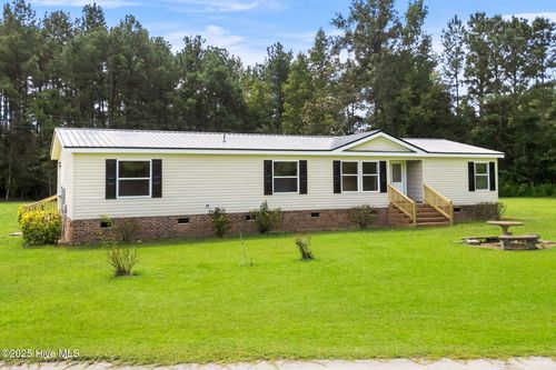 137 Gores Dr, Clarendon, NC, 28432-8718 | Card Image