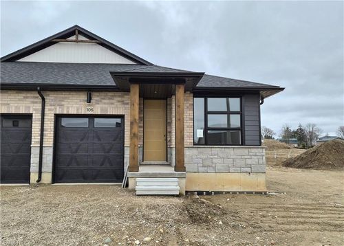 106 Thackeray Way, Harriston, ON, N0G1Z0 | Card Image