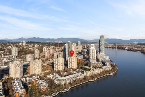 {{alt}} | Card Image