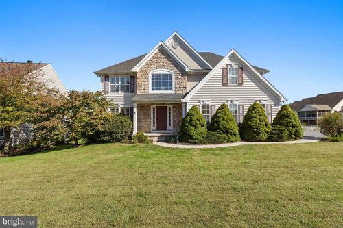 204 Scarborough Ln, MILLERSVILLE, PA, 17551-9530 | Card Image