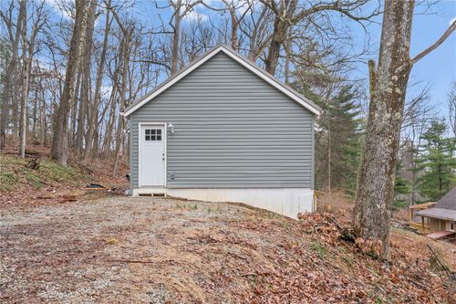 150 William Penn Trl, Chalk Hill, PA, 15421-1024 | Card Image