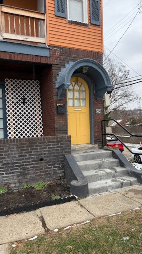 1-224 Ingram Ave, Crafton, PA, 15205-2056 | Card Image