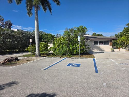 725 Patty Ave, PUNTA GORDA, FL, 33950-3843 | Card Image