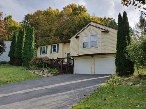 109 Vantage Dr, Camillus, NY, 13031-2098 | Card Image