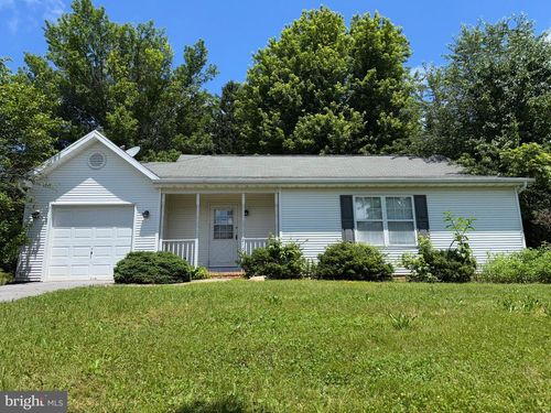 210 Pastoral Ct, MARTINSBURG, WV, 25403-2158 | Card Image