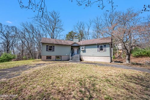 1093 Lancaster Dr, Bushkill, PA, 18324-8183 | Card Image