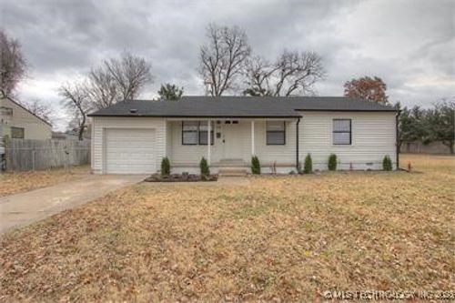 1331 E 43rd St, Tulsa, OK, 74105-4144 | Card Image