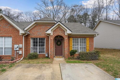 2785 Southwood Ln, BESSEMER, AL, 35022-5692 | Card Image