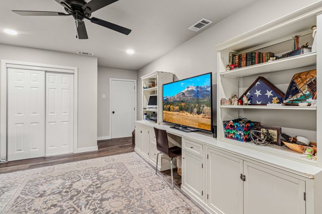 2012 Island Cir, House other with 4 bedrooms, 2 bathrooms and null parking in Tool TX | Image 23
