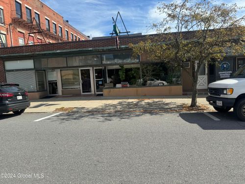 10-2 S Market St, Johnstown, NY, 12095-2319 | Card Image