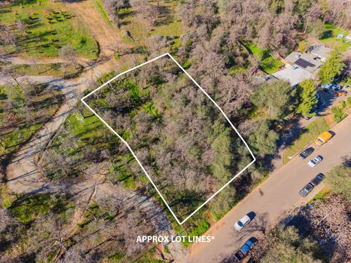 3024 West Street, Redding, CA, 96001 | Card Image