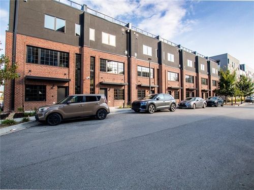 537 E 19th St, Kansas City, MO, 64108 | Card Image