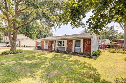 5808 Deer Trl, Godfrey, IL, 62035-1001 | Card Image