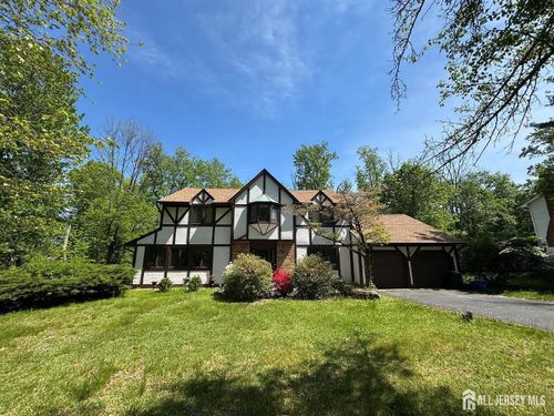 77 S Powder Mill Rd, Morris Plains, NJ, 07950-1264 | Card Image