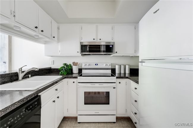 4814 Long Shadow Dr, Townhouse with 2 bedrooms, 2 bathrooms and null parking in Midlothian VA | Image 15