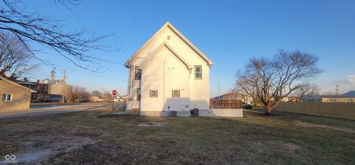 203 S Pillsbury St, Milroy, IN, 46156-9459 | Card Image