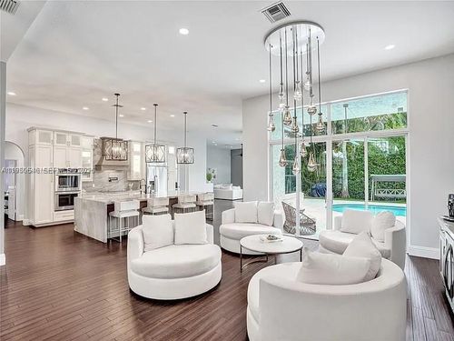 2496 Eagle Run Dr, Weston, FL, 33327-1426 | Card Image