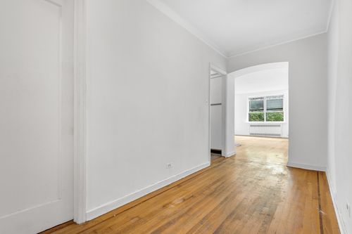 4b-310 W 55th St, New York, NY, 10019-5105 | Card Image