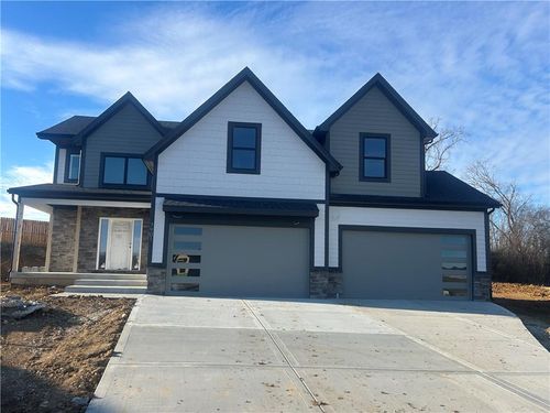 7901 Se Hoot Owl St, Blue Springs, MO, 64014-2242 | Card Image