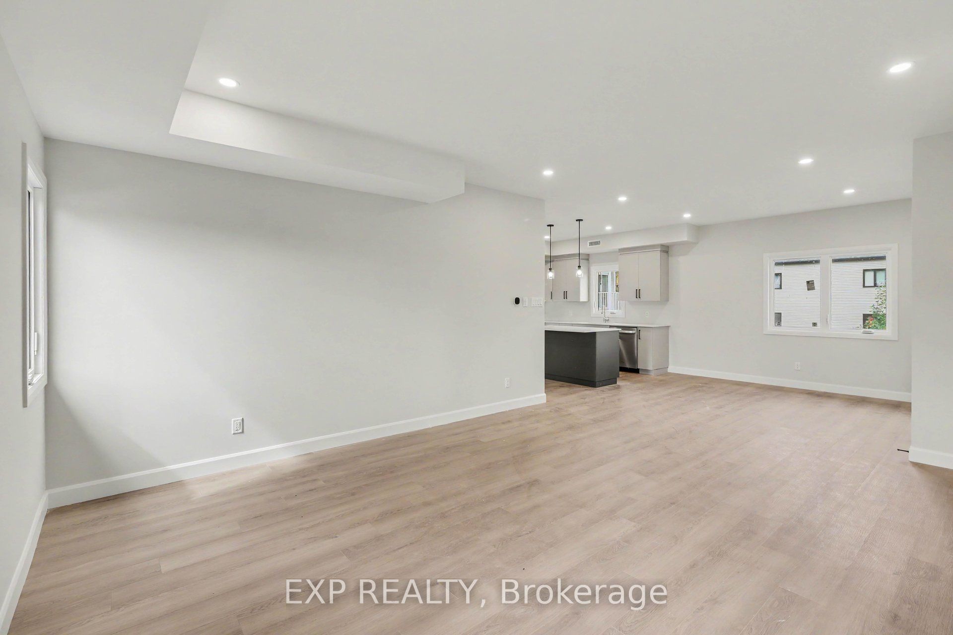 Residential Lease in Russell