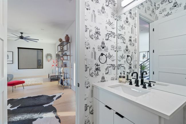 Powder Bath on Main Level | Image 17