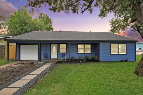302 County Park Dr, League City, TX, 77573-2116 | Card Image