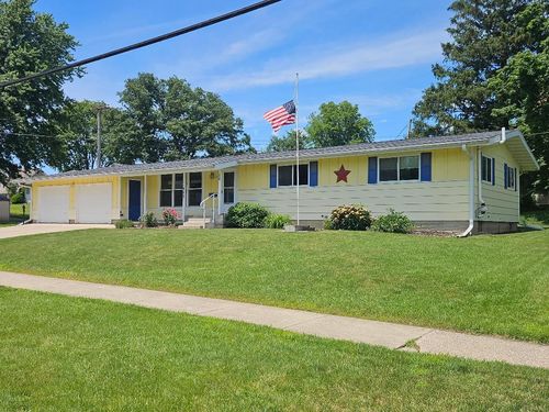 808 18th Street, Belle Plaine, IA, 52208 | Card Image