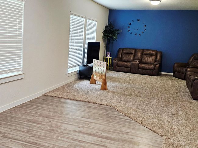 Breakfast table area | Image 11
