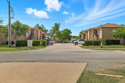 133 W Britton St, Krum, TX, 76249-5544 | Card Image