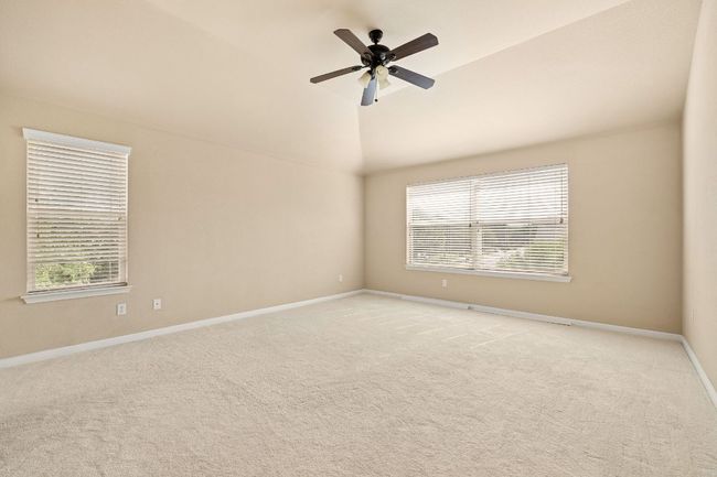 Upstairs spacious primary suite | Image 18