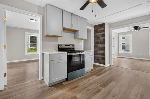 16 Beech St, Newport, NH, 03773-1416 | Card Image