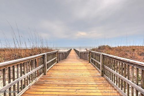 c22-40 Folly Field Rd, Hilton Head Island, SC, 29928-6806 | Card Image