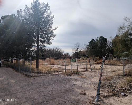 11660 Socorro Rd, El Paso, TX, 79927-3105 | Card Image