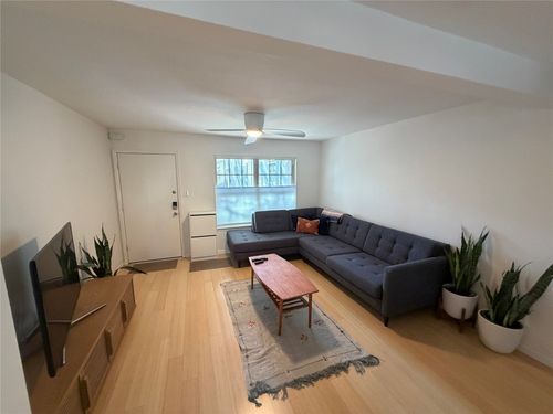 apt-201-300 Crockett St, Austin, TX, 78704-5104 | Card Image