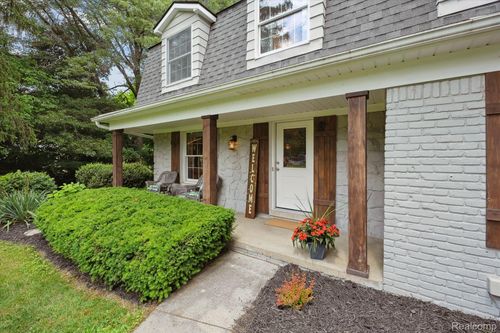 21378 Summerside Court Court, Northville, MI, 48167 | Card Image