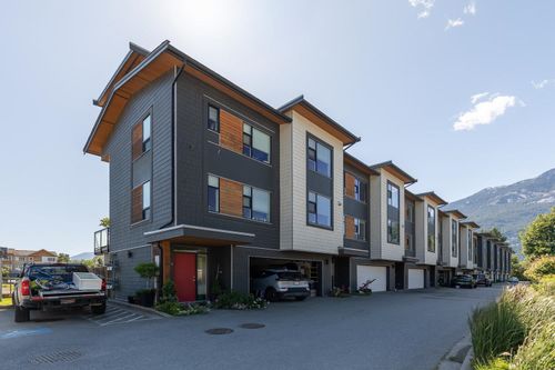 3-38447 Buckley Ave, Squamish, BC, V8B0C9 | Card Image