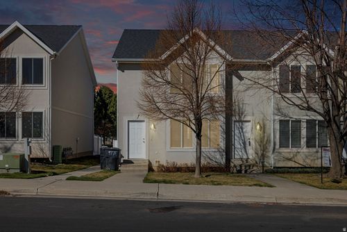 977 E 100 S, Payson, UT, 84651-1684 | Card Image