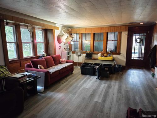 316 S Main St, Webberville, MI, 48892-5143 | Card Image