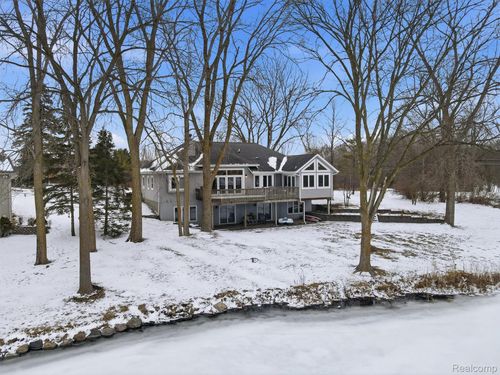 1393 Eden Gardens Dr, Fenton, MI, 48430-9623 | Card Image