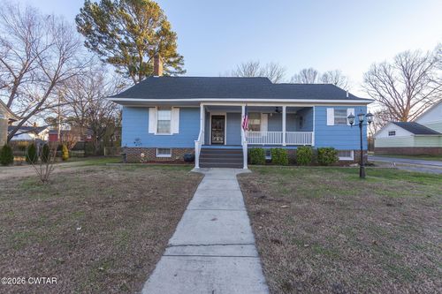 4 Farwell St, Jackson, TN, 38301-7527 | Card Image