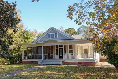 2720 Poplar Springs Dr, Meridian, MS, 39305-4615 | Card Image