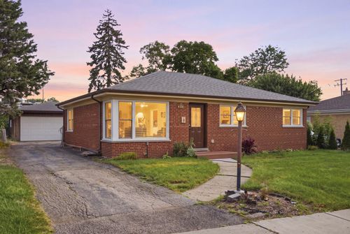 33 Cranbrook Dr, Des Plaines, IL, 60016-2148 | Card Image