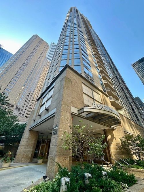 1407-222 N Columbus Dr, CHICAGO, IL, 60601 | Card Image