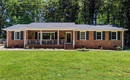 3920 Tonbridge Ln, Winston-Salem, NC, 27106-3554 | Card Image
