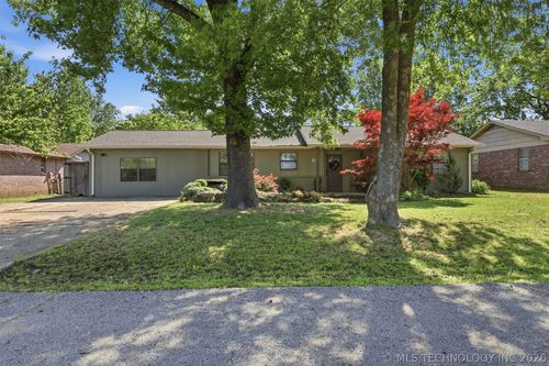 13823 S 294th East Ave, Coweta, OK, 74429-7662 | Card Image