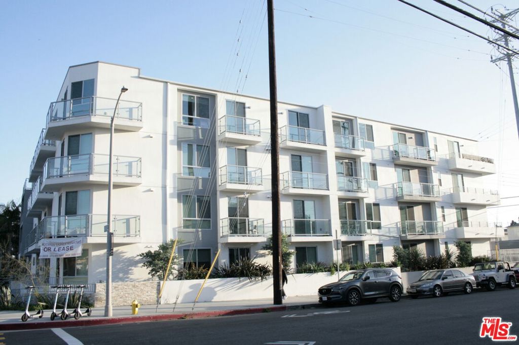 Residential Lease in Los Angeles